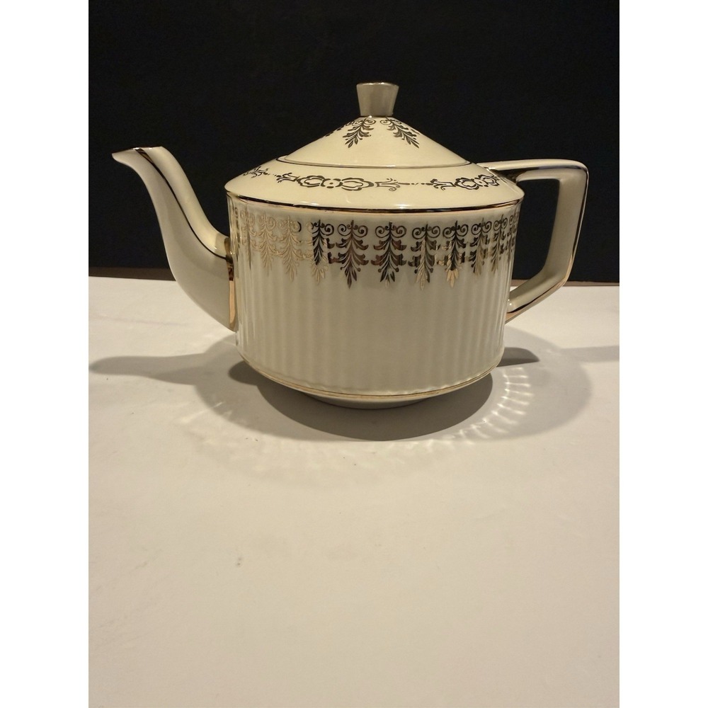 Vintage Sadler Teapot 3095 Gold Filigree Ivory Pattern Staffordshire England